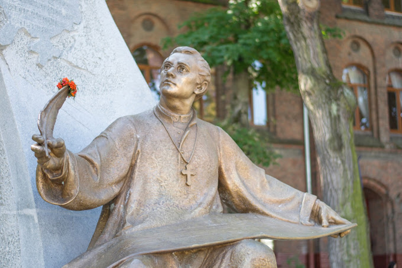 Mykhaylo Verbytskyi Monument, Lviv