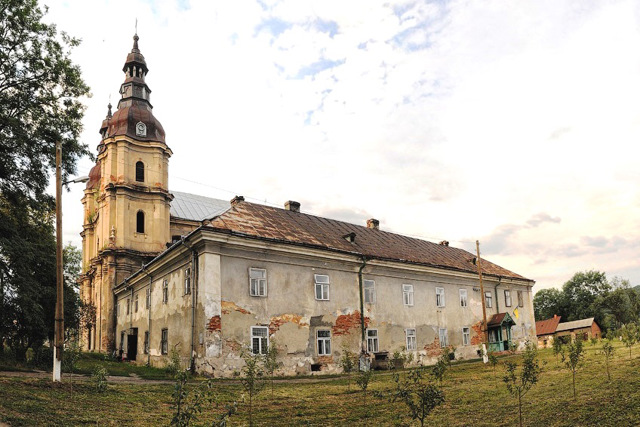 Бернардинський монастир, Гвіздець