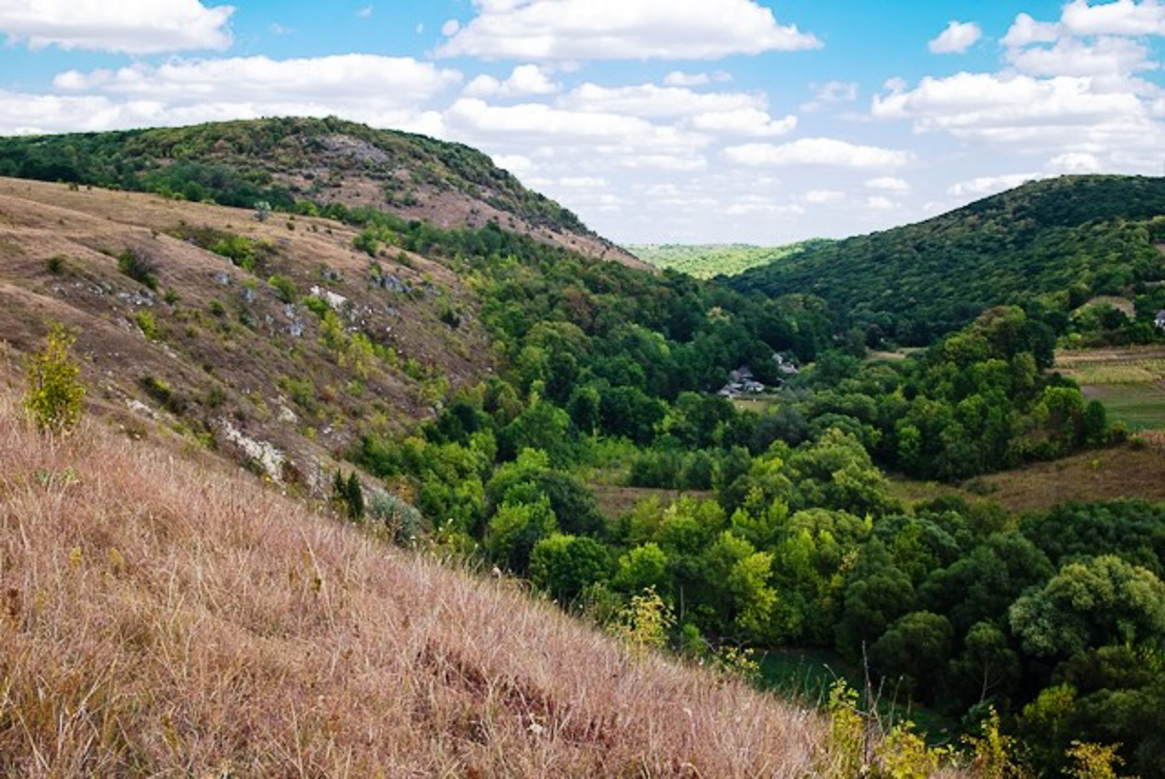 Sokil Mountain, Karachkivtsi