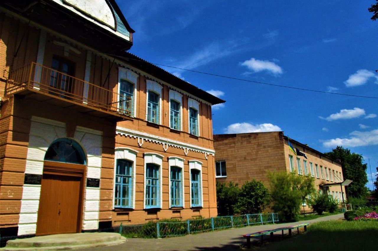 Ministerial School, Chornukhy