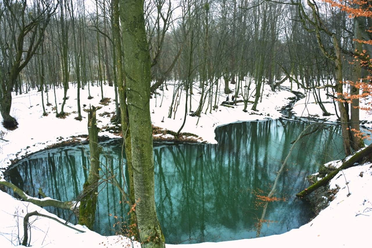 "Blue Windows" Karst Lakes, Yaseniv