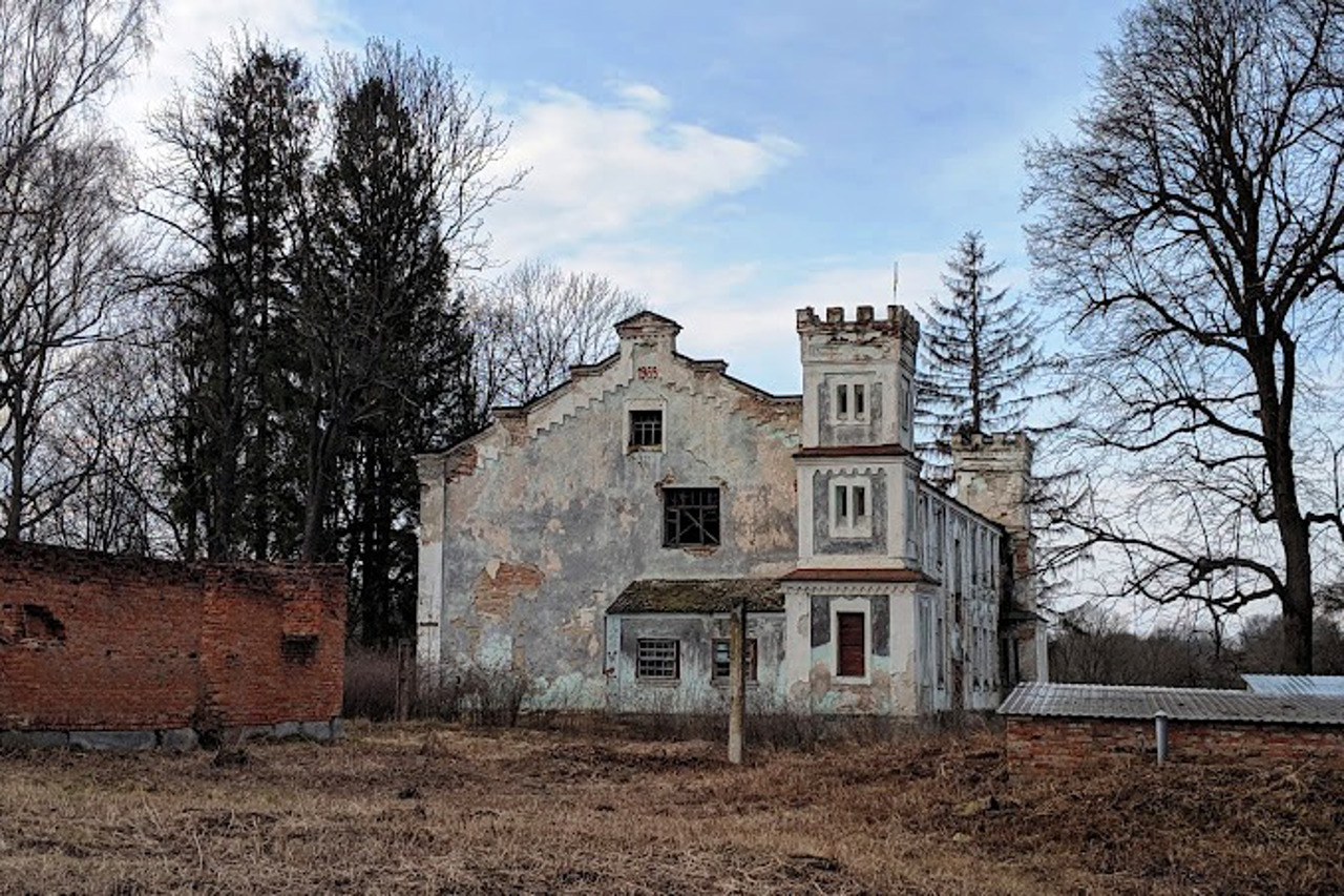 Novytsky Palace, Slobidka-Shelekhivska