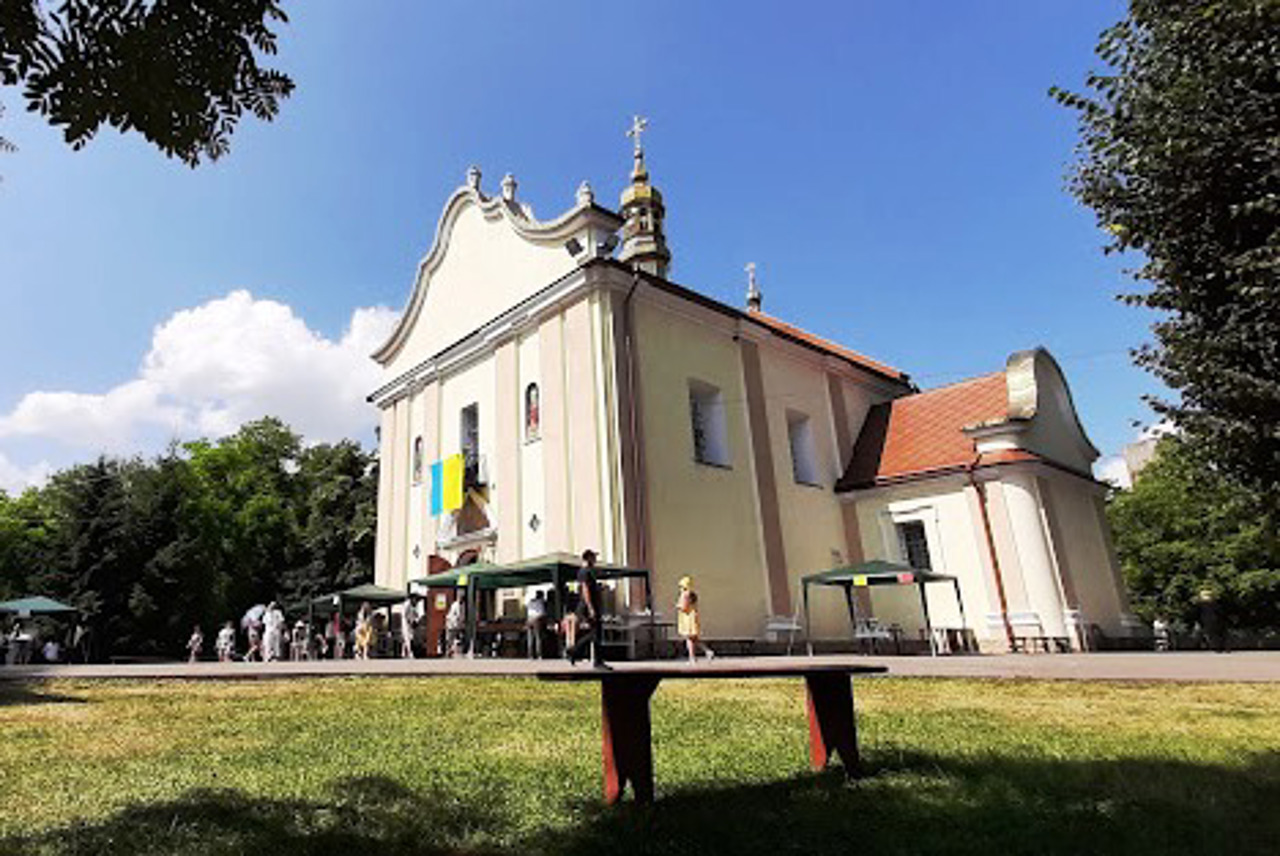 Церква Пресвятої Трійці, Зарваниця