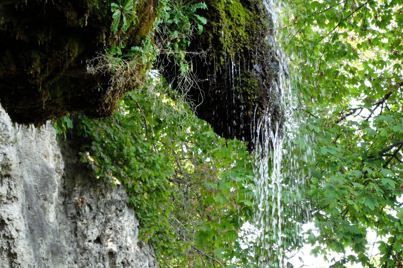 Waterfall "Maiden's Tears" (Hermit's Сave), Nyrkiv