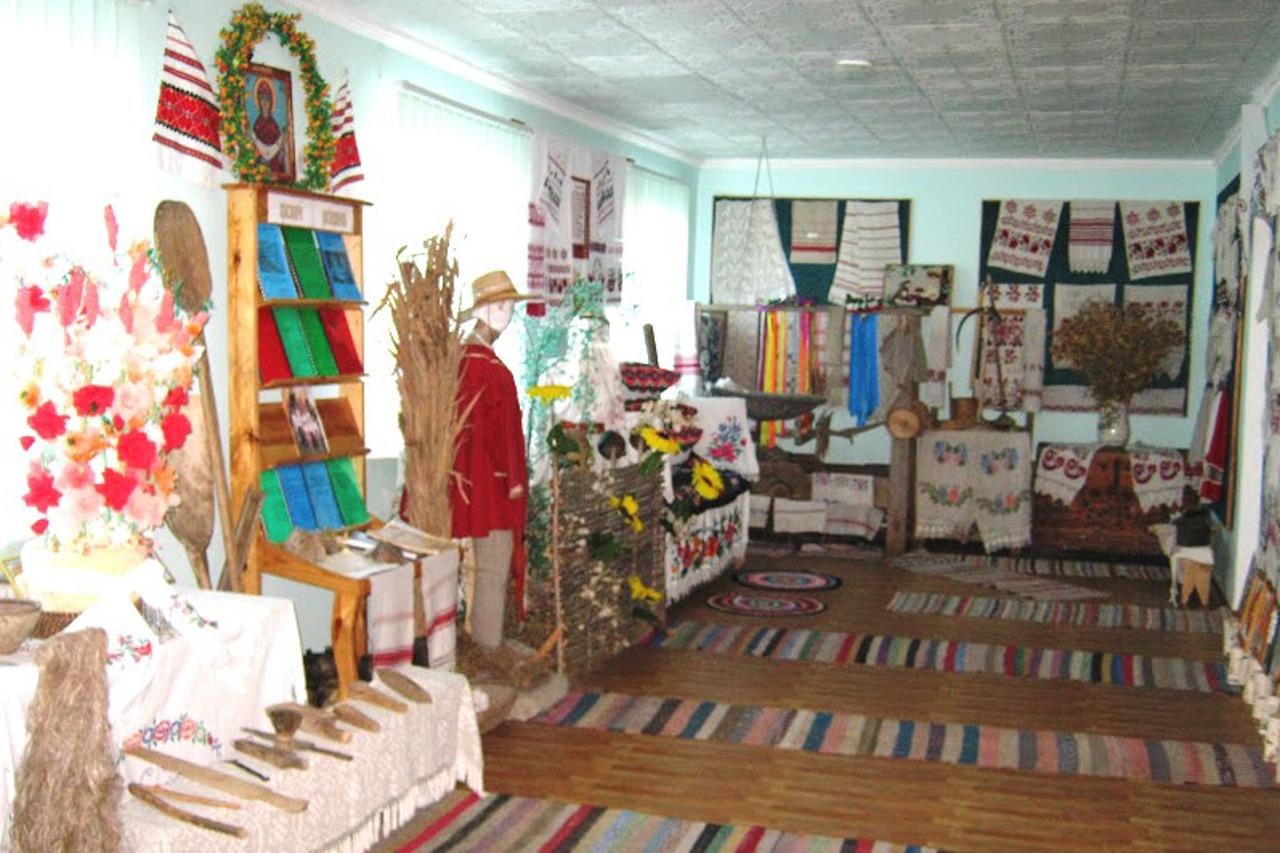 Embroidery and Weaving Museum, Mutvytsia