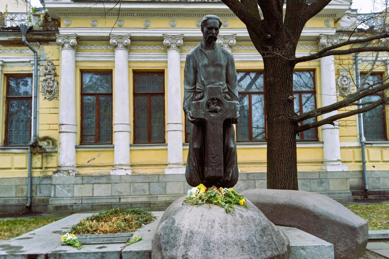 Днепропетровский национальный исторический музей имени Дмитрия Яворницкого, Днепр