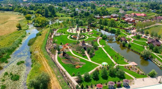 Парк "Остров Сакуры", Володарка