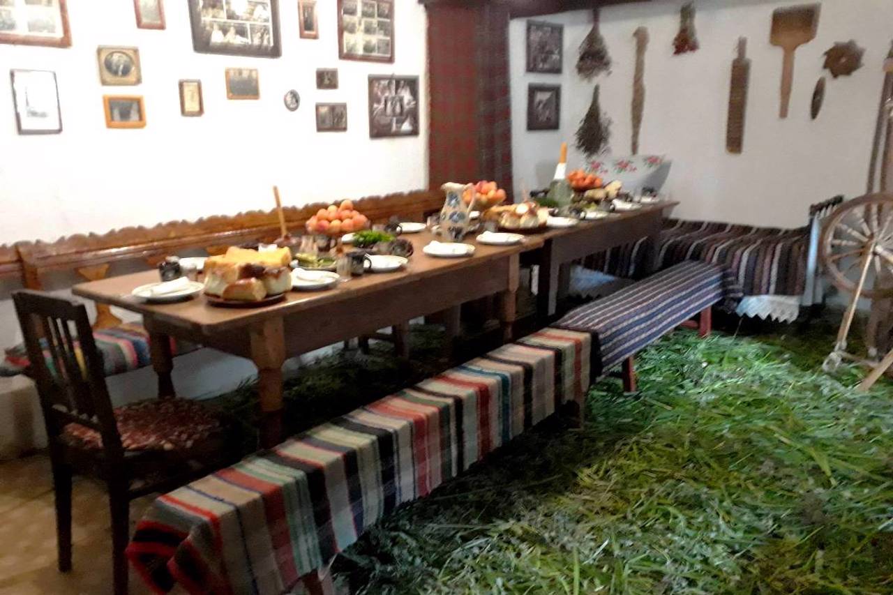 Садиба-музей "Лялькова хата", Полянецьке