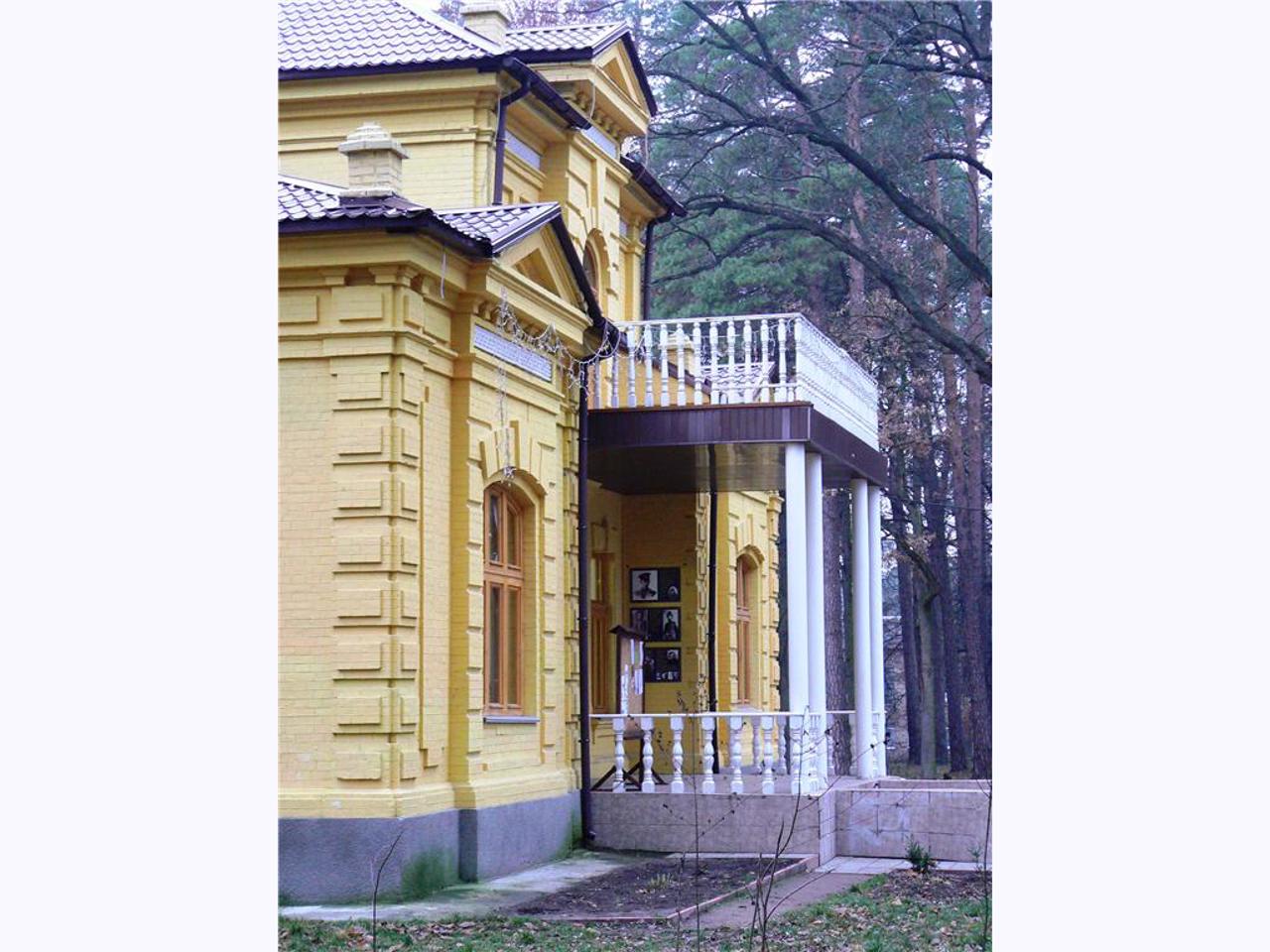 Uvarovy House Museum, Vorzel