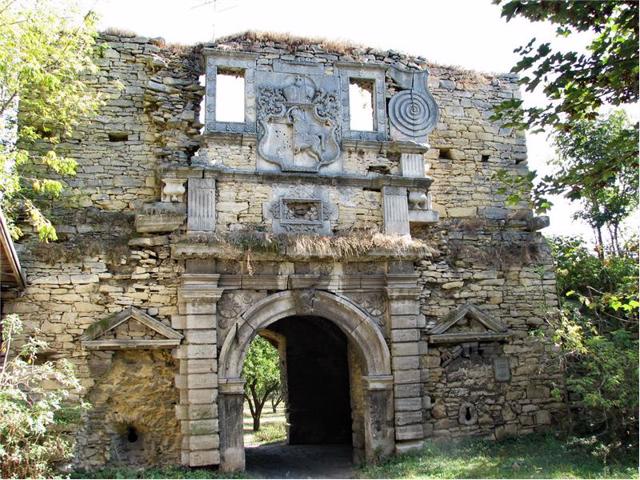 Chernelytsia Castle