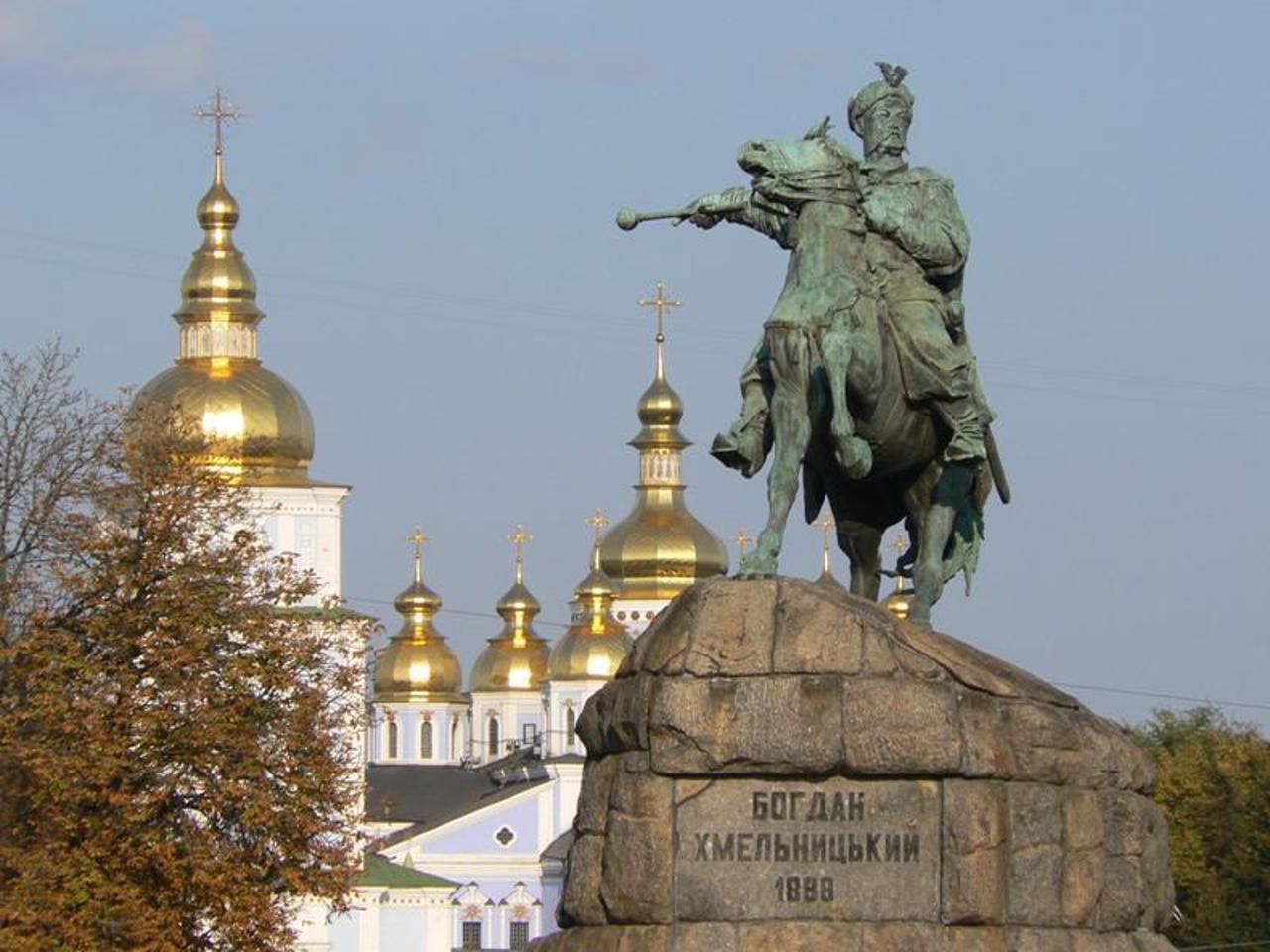Monument to B. Khmelnytskyi, Kyiv