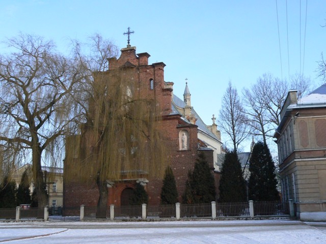 Воздвиженский костёл, Городок