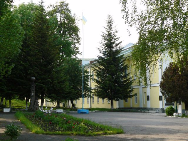 Yaroshynsky Palace, Tyvriv