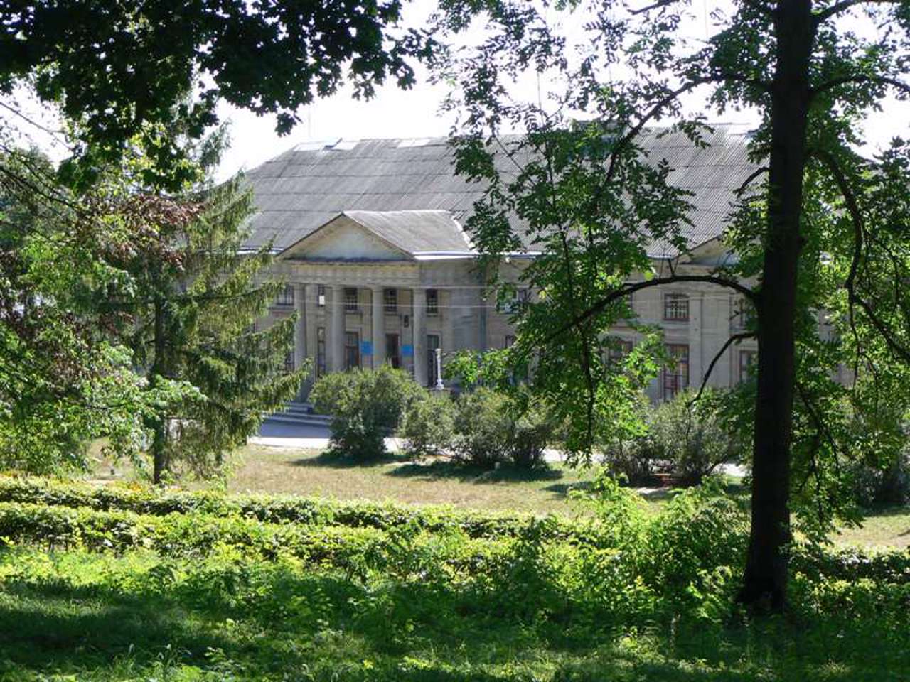 Orlovsky Palace (Museum), Maliivtsi