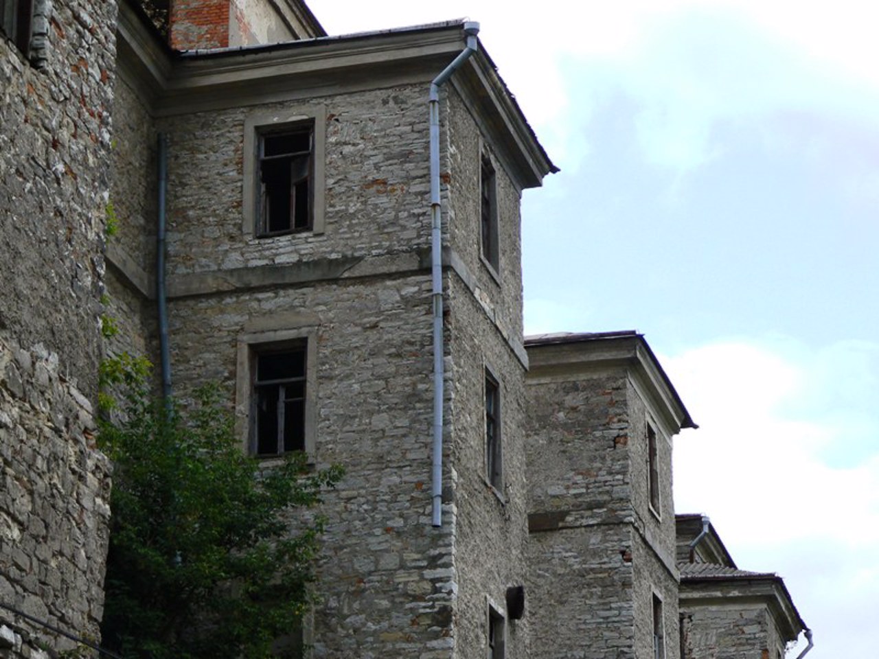 Fortress barracks, Kamyanets-Podilskyi