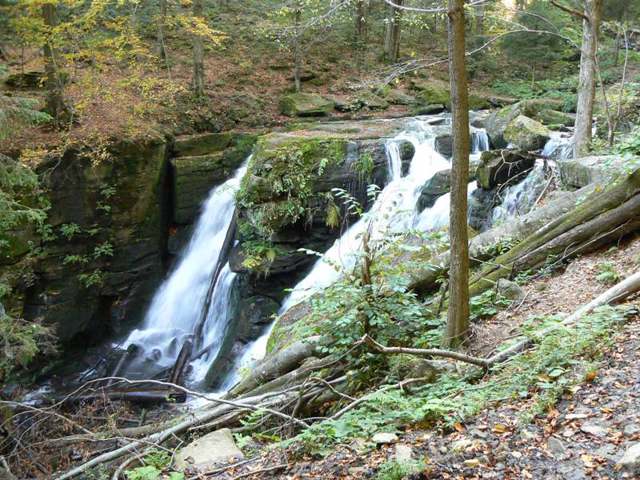 Voyevodyn Waterfall, Turya Poliana