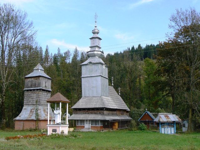 Миколаївська церква, Ізки