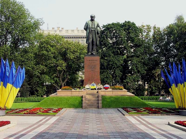Пам'ятник Тарасові Шевченку, Київ