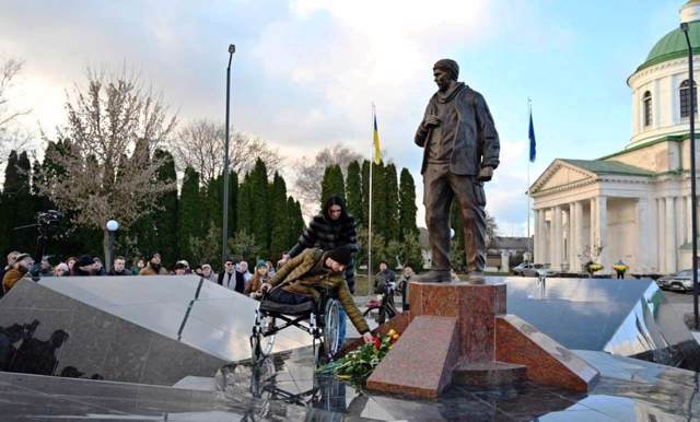 Меморіал героям-захисникам відкрили в Ніжині